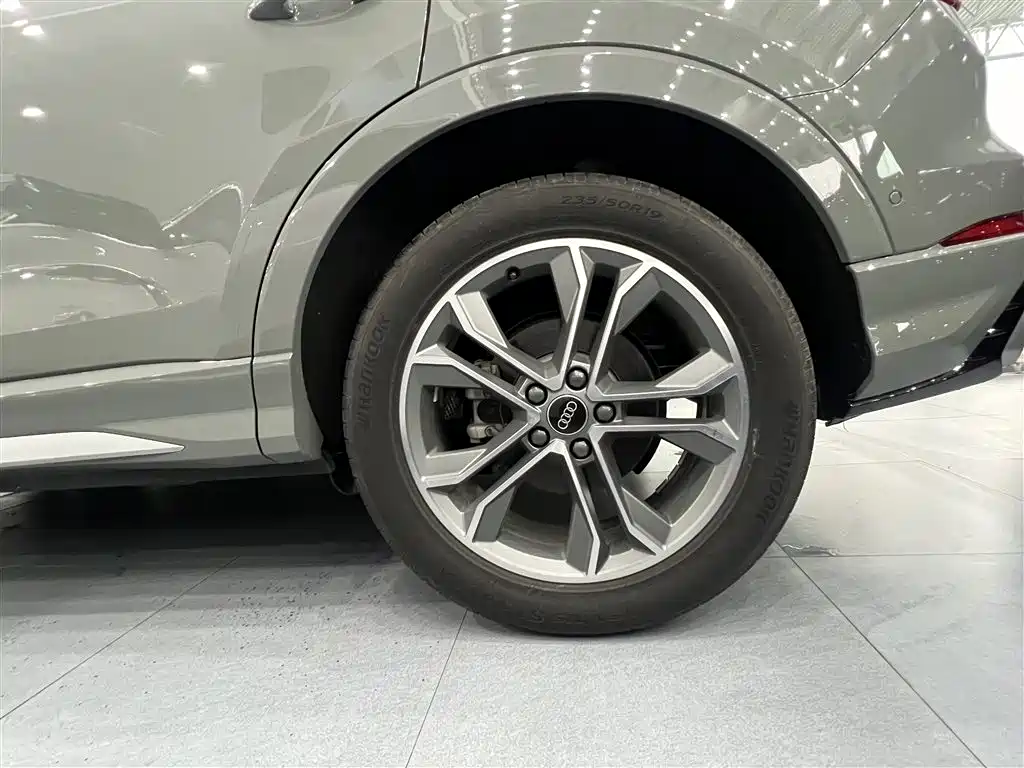 Audi Q3 2024 40 TFSI Fashion Sport фото 21
