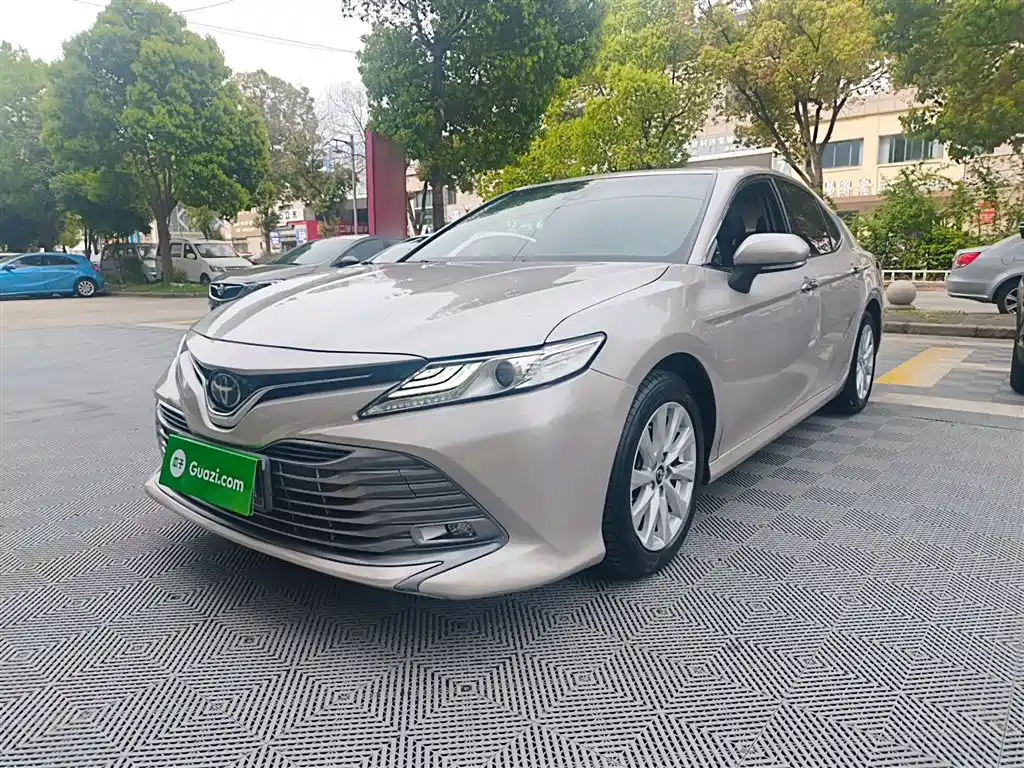 Toyota Camry 2019 Facelift 2.0G Luxury Edition