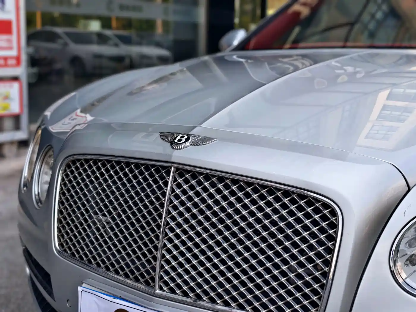 Фото 5 - Bentley Flying Spur