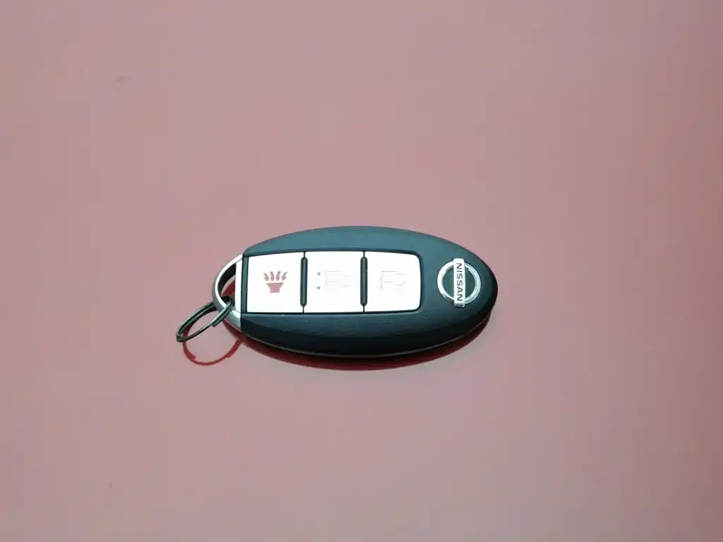 Nissan Qashqai 2013 2012 2.0XL Fire CVT 2WD