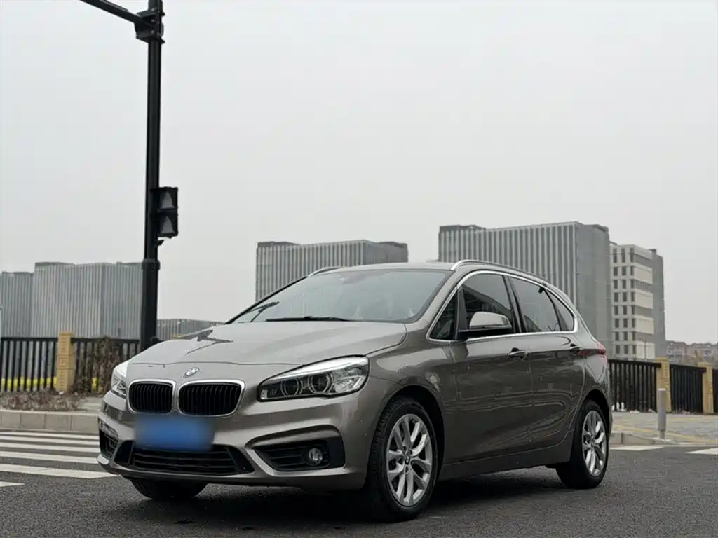 BMW 2 Series Touring 2016 220i Leading Model