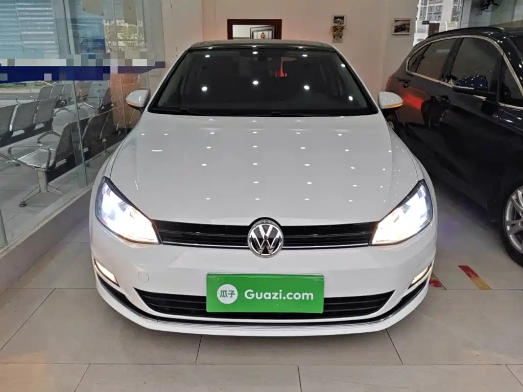 Volkswagen Golf 2016 230TSI Automatic Luxury фото 3