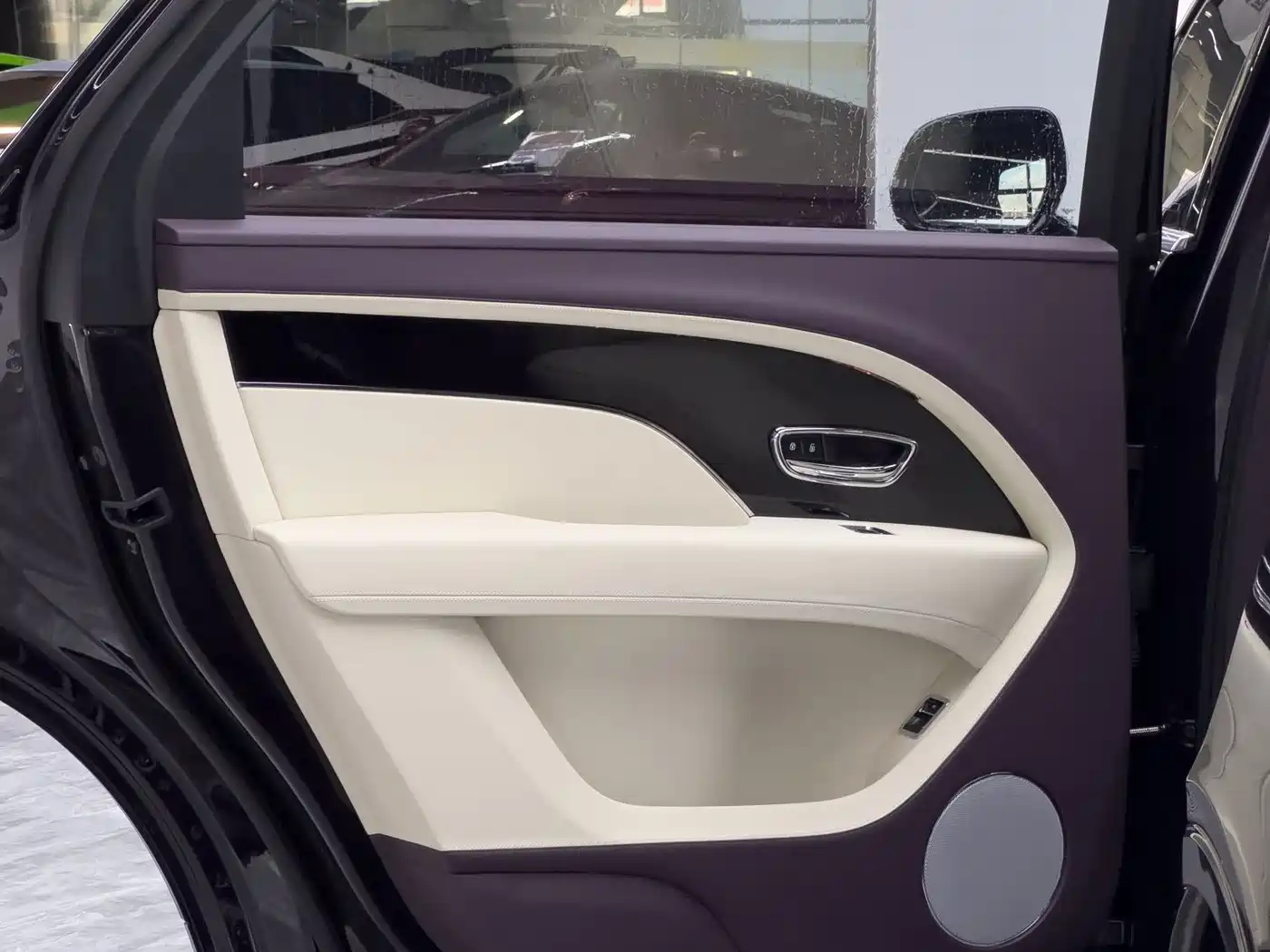 Bentley Bentayga 2025 2024 4.0T V8 Long Wheelbase