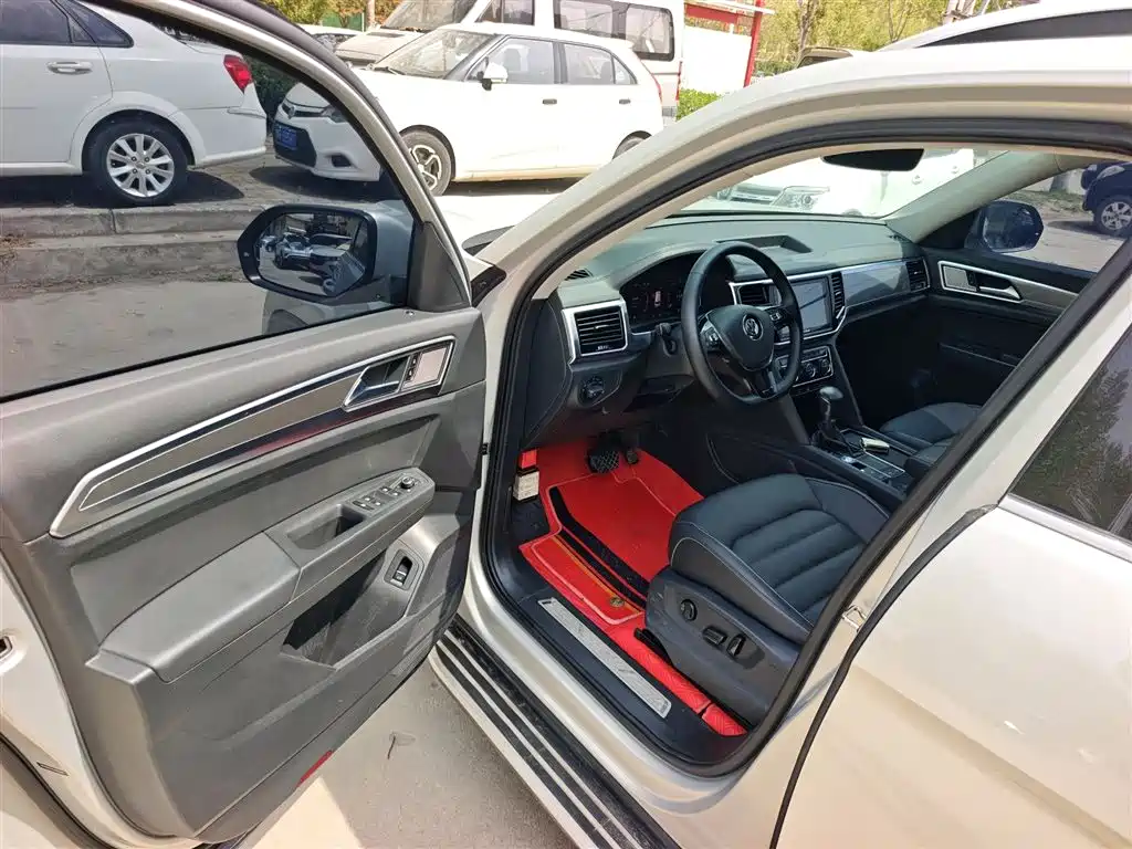 Volkswagen Teramont 2020 Facelift 330TSI 2WD Luxury фото 16