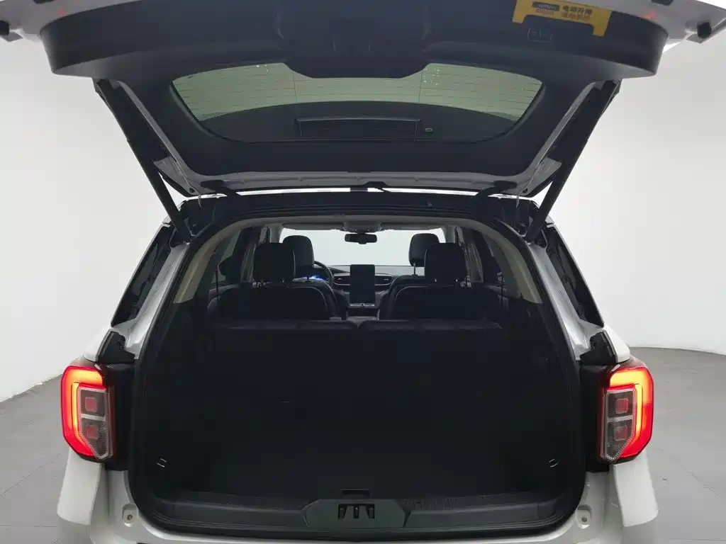 Ford Explorer 2021 2020 EcoBoost 285 AWD Titanium Edition 6-Seater