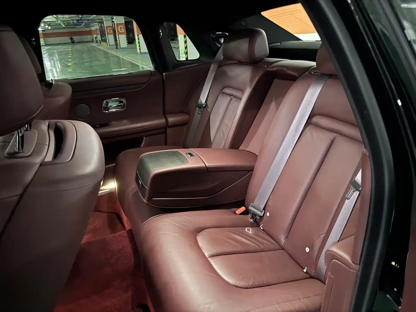 Rolls-Royce Ghost 2024 6.7T Standard Wheelbase фото 5