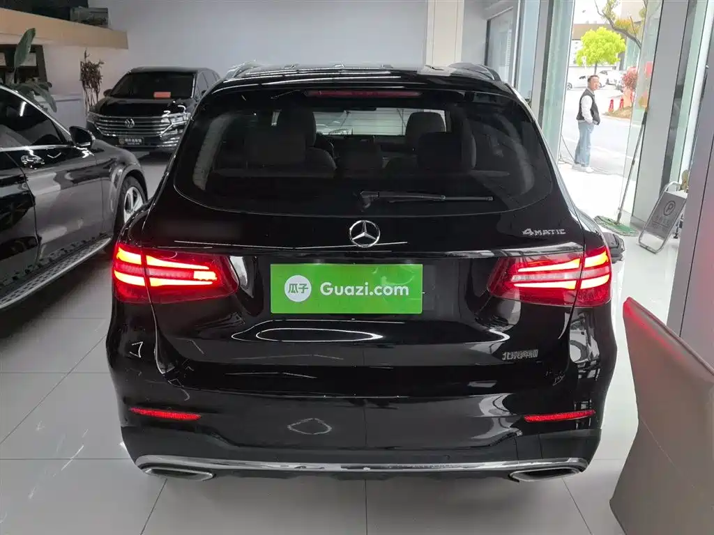 Mercedes-Benz GLC 2019 GLC 260 L 4MATIC Luxury фото 4
