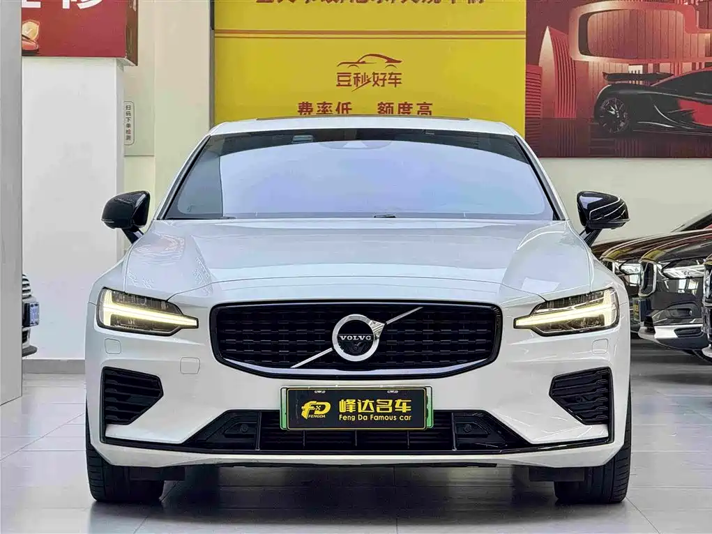 Volvo S60 Plug-in Hybrid 2021 2021 T8 Twin Engine AWD R-Design Sport Edition