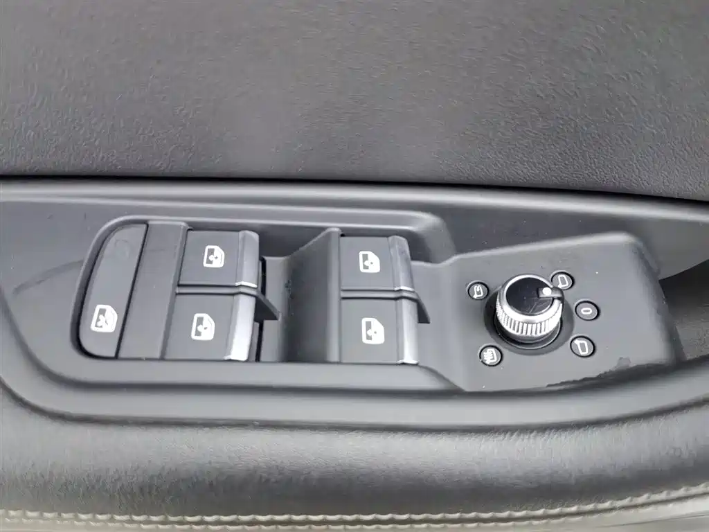 Audi A4L 2020 40 TFSI Luxury Elegance фото 9