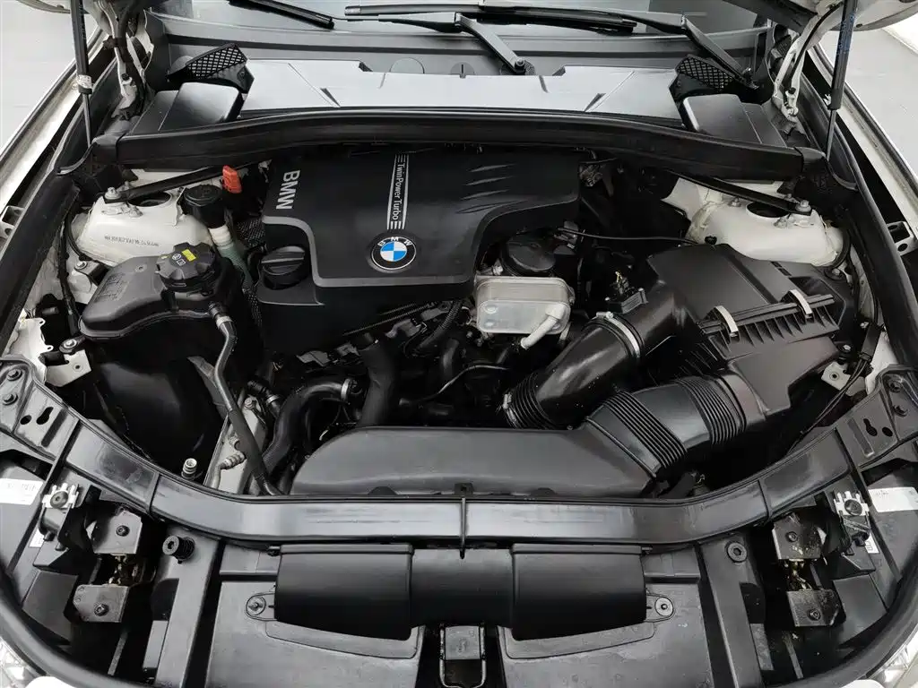 BMW X1 2015 Model sDrive18i Fashion Advanced Edition фото 6