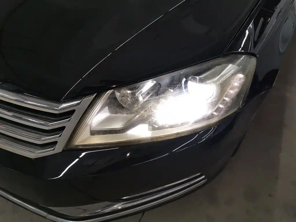 Volkswagen Magotan 2016 1.8TSI Smart Leading фото 24