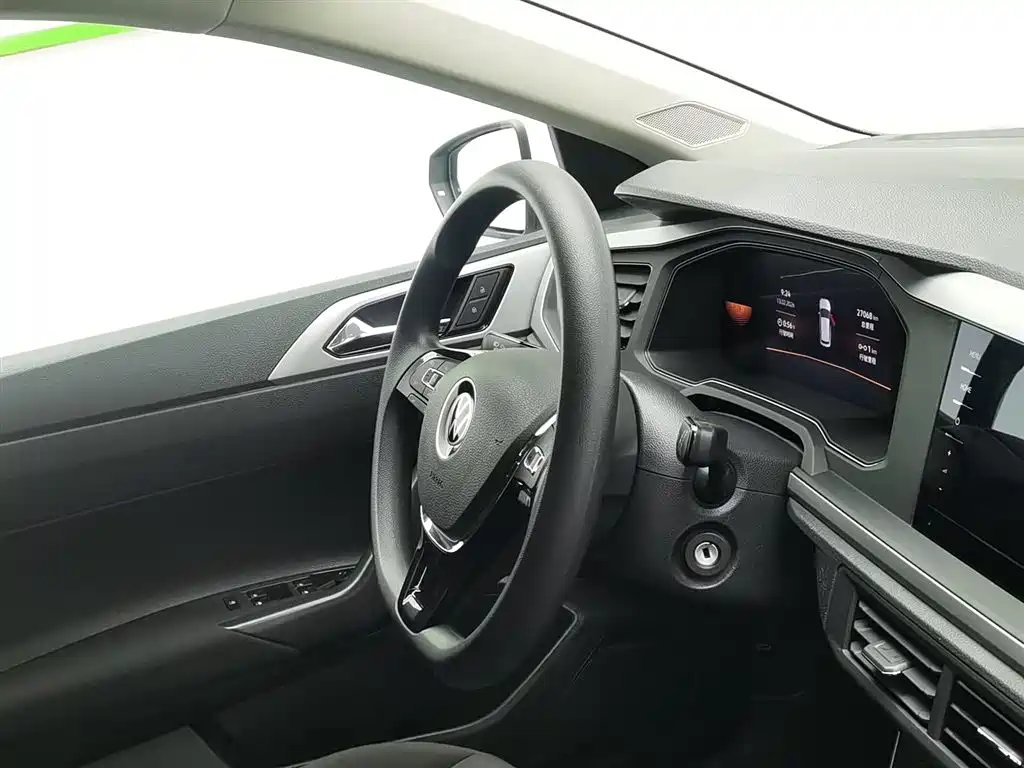 Volkswagen Polo 2023 Facelift Plus 1.5L Auto Joyful Living Edition фото 22