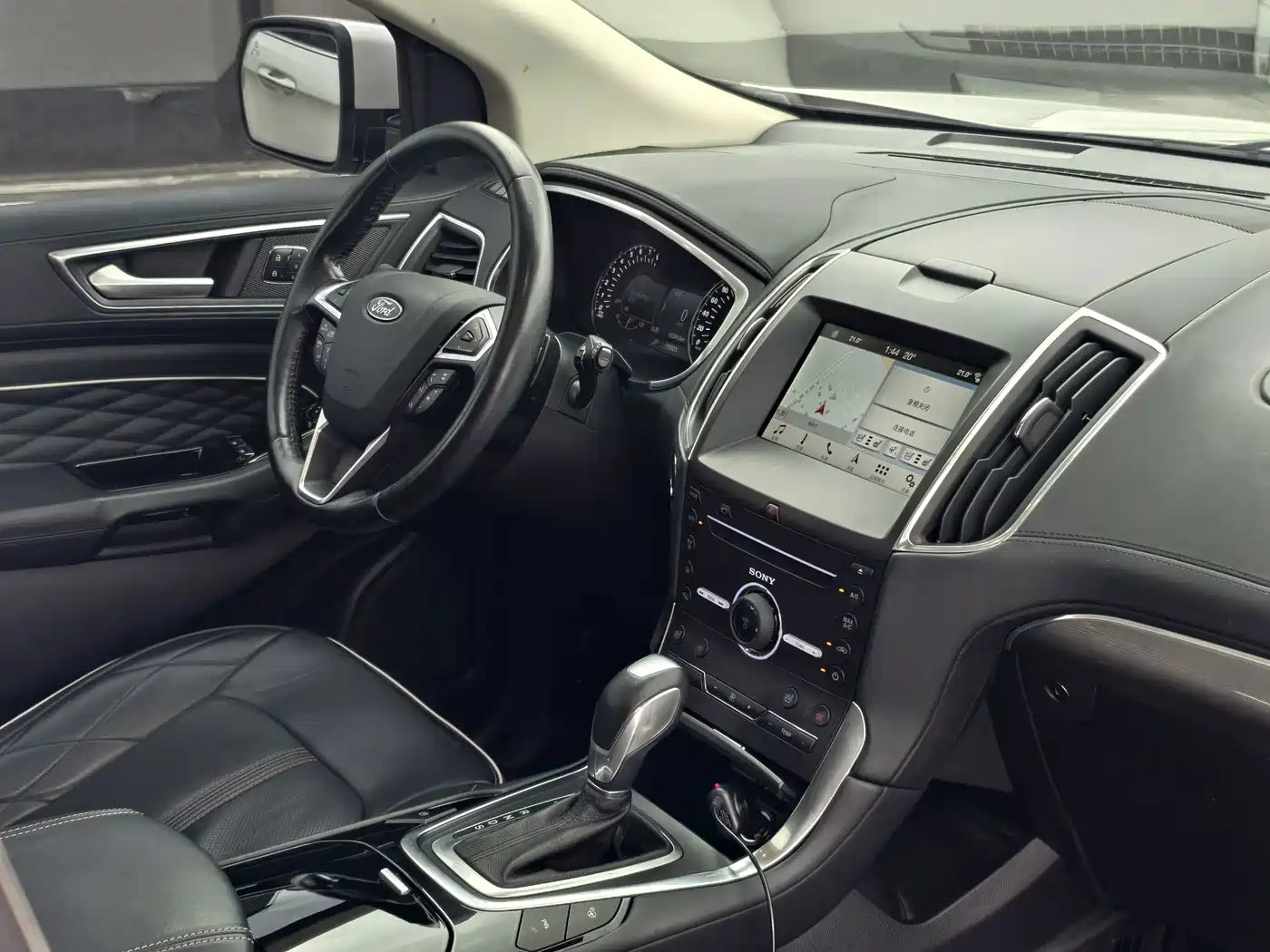 Photo 16 - Ford Edge