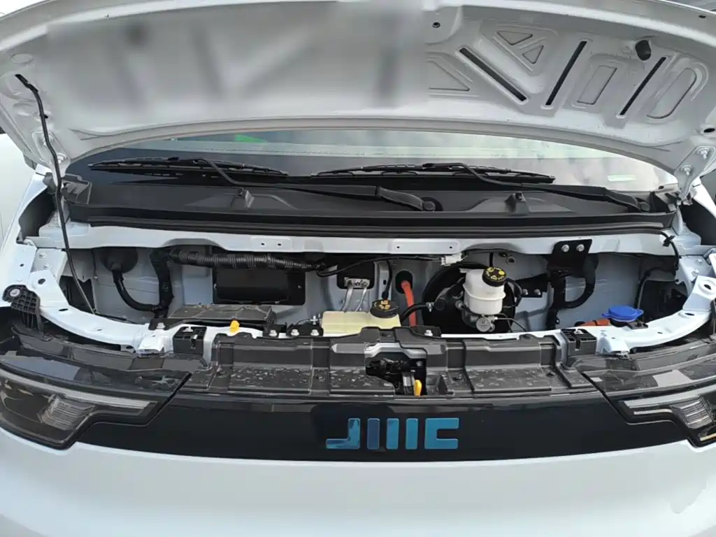 Jiangling E-Fushun 2025 2025 Clear Window Version 53.58kWh Medium Wheelbase Medium Roof