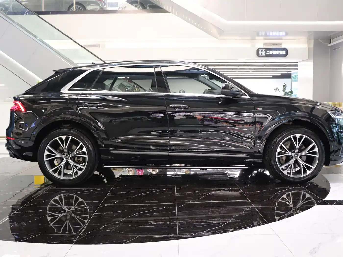 Audi Q8 2022 2022 55 TFSI Luxury Dynamic
