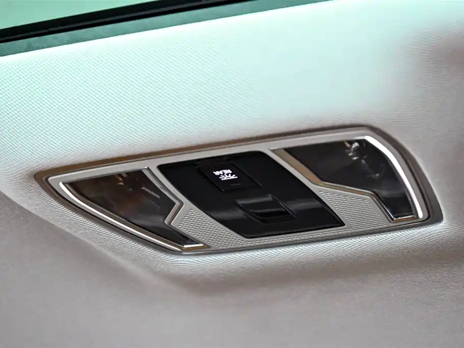 Audi A8 2024 Model A8L 50 TFSI quattro Premium Selection фото 33