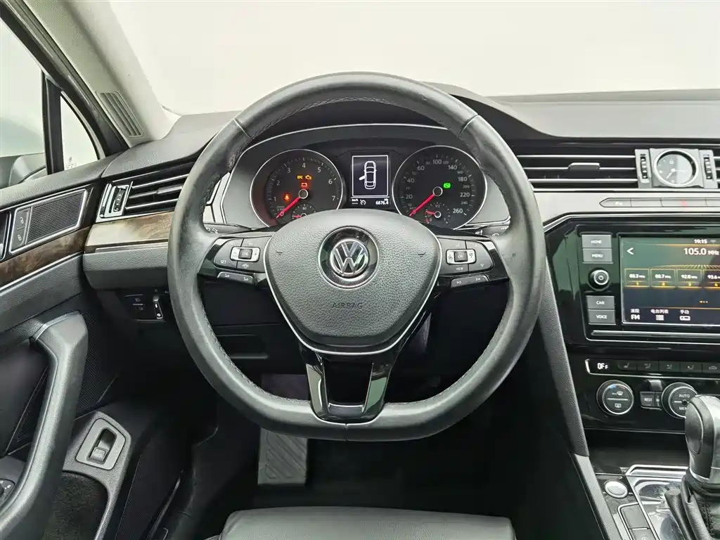 Volkswagen Magotan 2019 330TSI DSG Luxury Class China VI фото 11