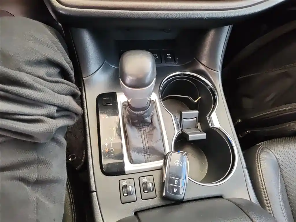 Toyota Highlander 2015 2.0T AWD Luxury Edition 7-seater фото 14