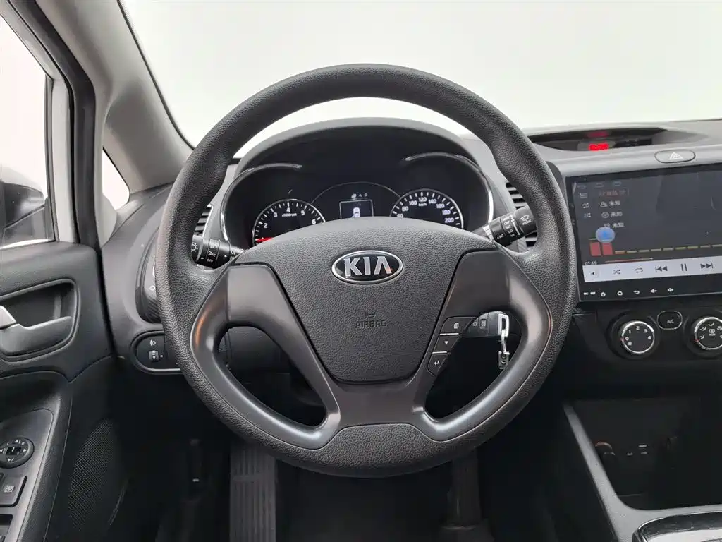 Kia K3 2016 1.6L Manual GL фото 11