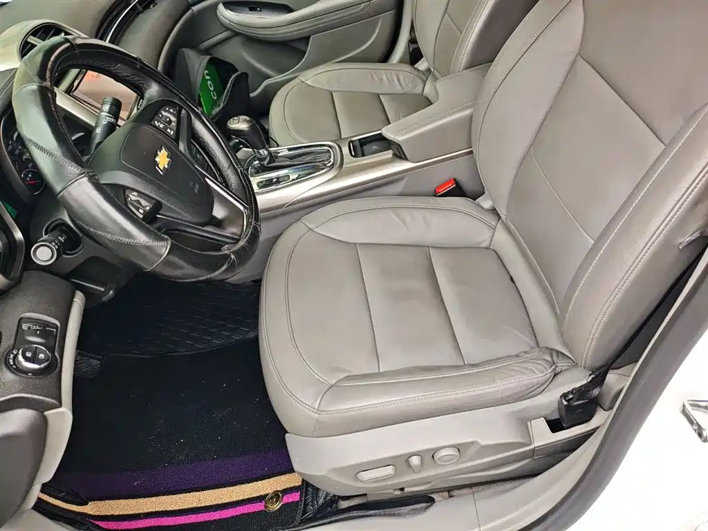 Chevrolet Malibu 2014 2.0L Automatic Luxury фото 15