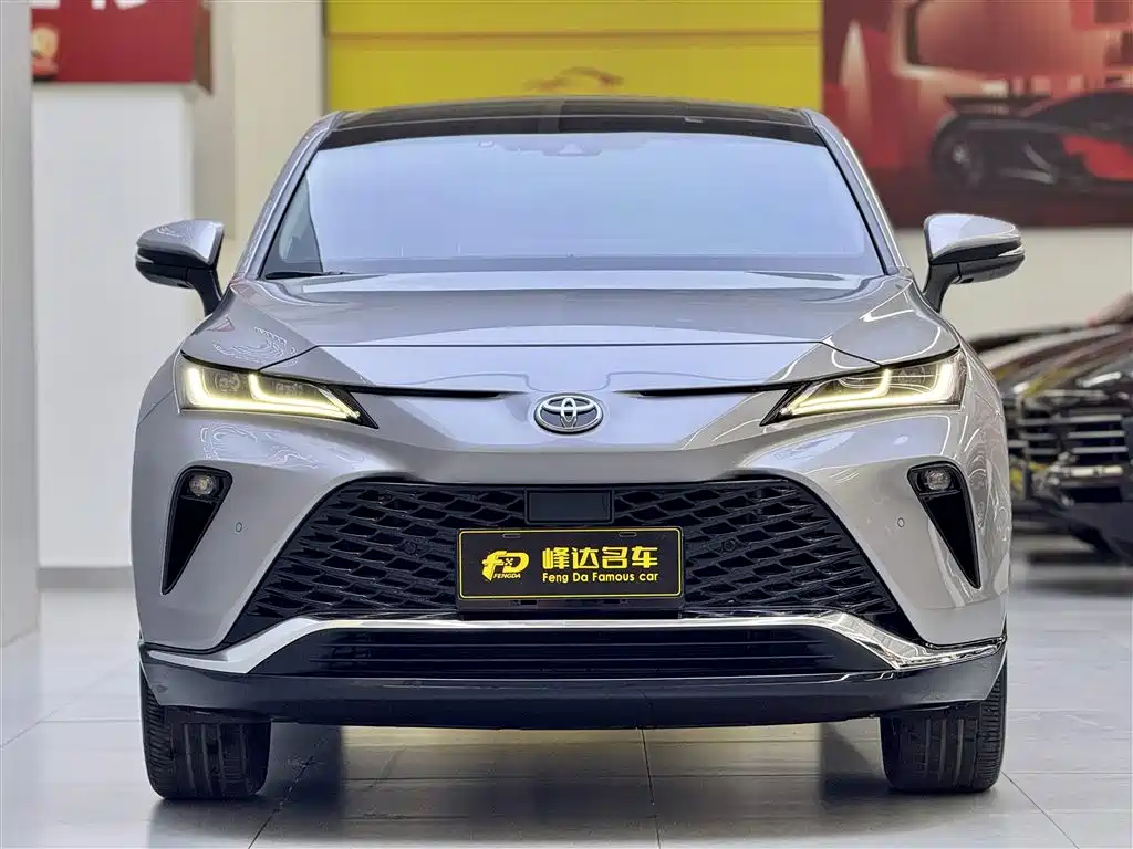 Toyota Venza 2022 2.0L CVT 2WD Premium фото 2