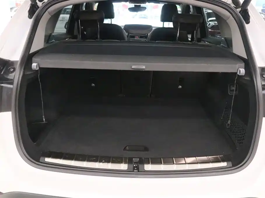 BMW X1 2018 sDrive18Li Premium Model фото 18