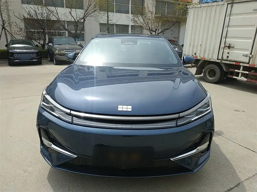 Geely Galaxy Galaxy A7 2025 EM-i фото 3