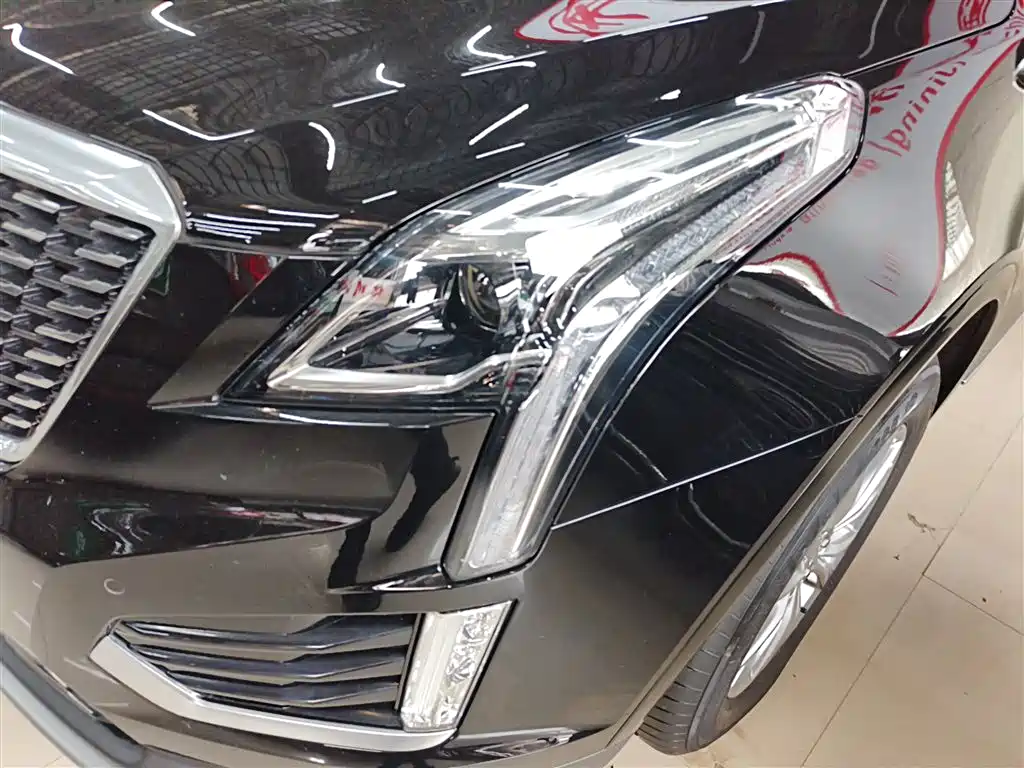 CADILLAC XT5
