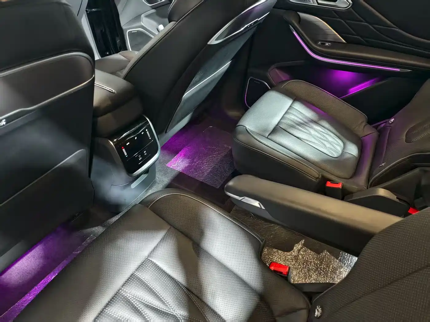 Hongqi HS7 PHEV 2024 2.0T PHEV 4WD Flagship Edition 6-seater фото 14