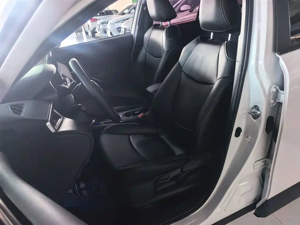 Toyota Corolla Cross 2022 2.0L Elite Edition фото 9