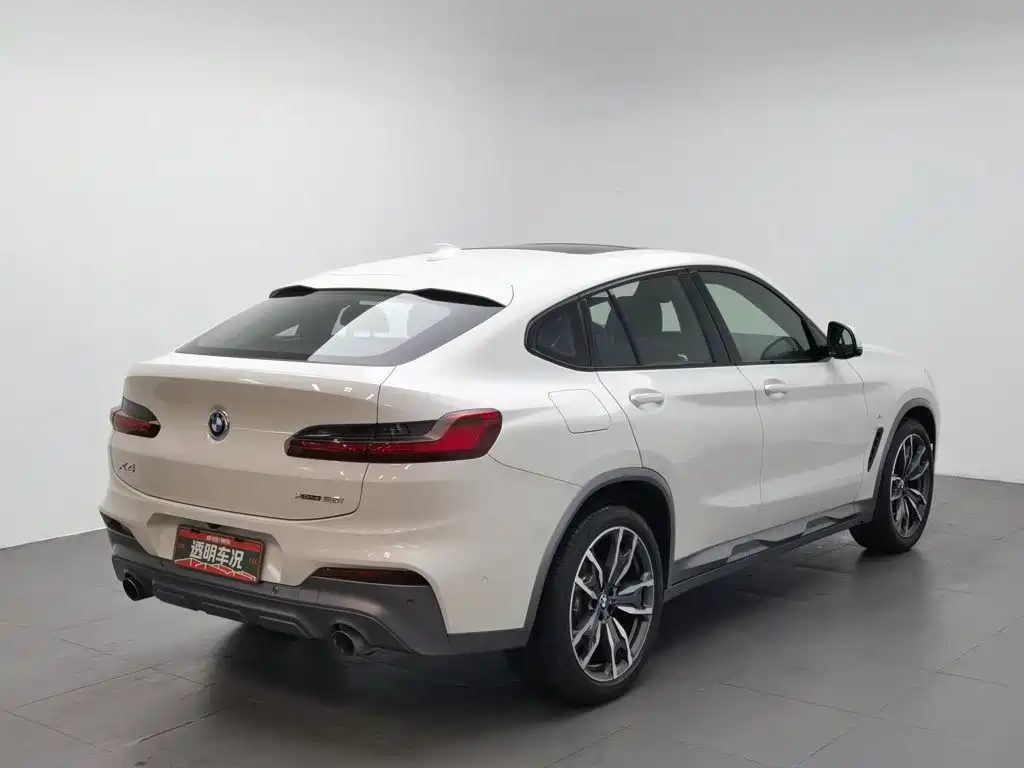 Photo 2 - BMW X4