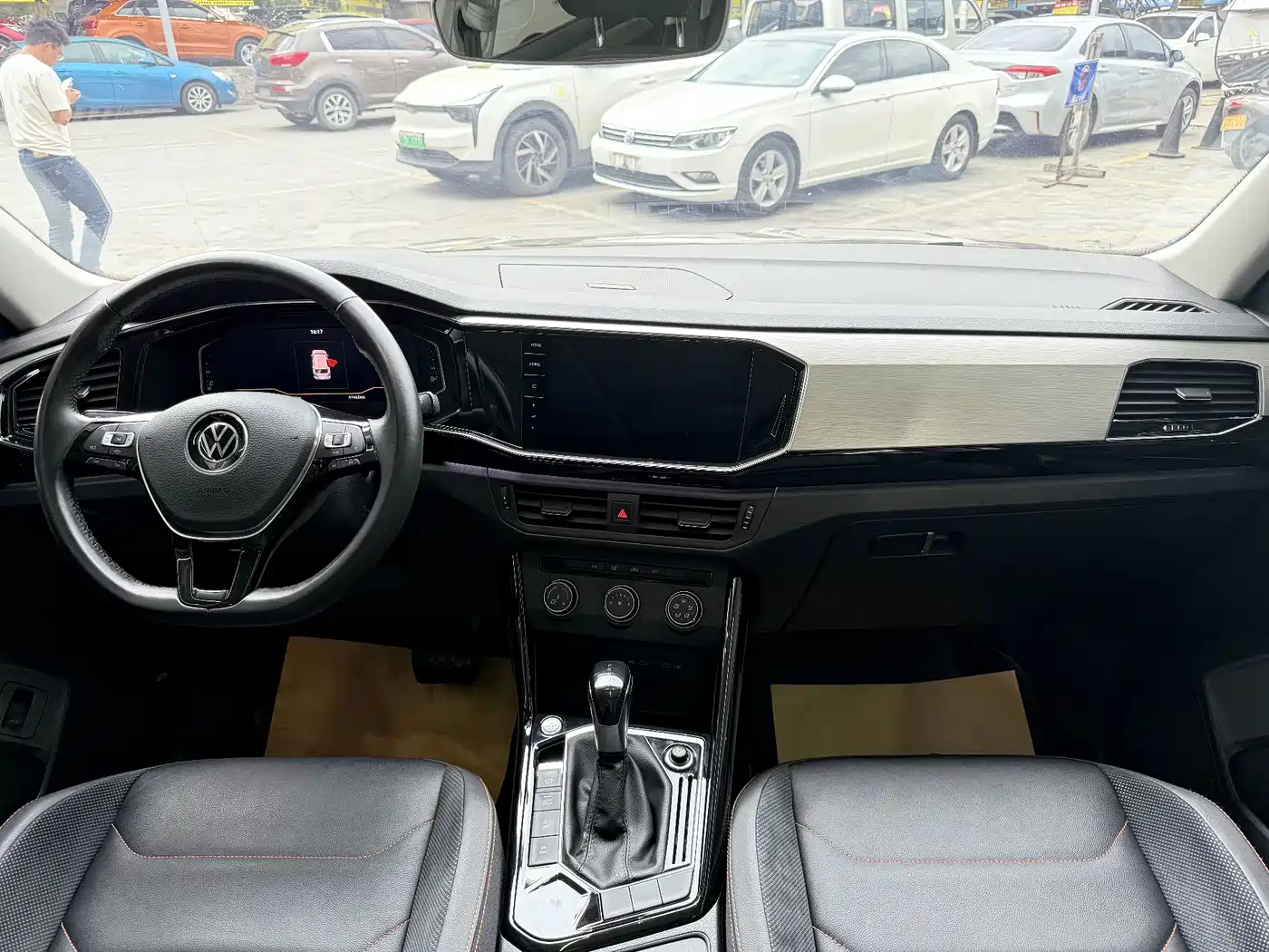 Volkswagen Tayron 2021 330TSI 2WD 30th Anniversary Edition фото 8