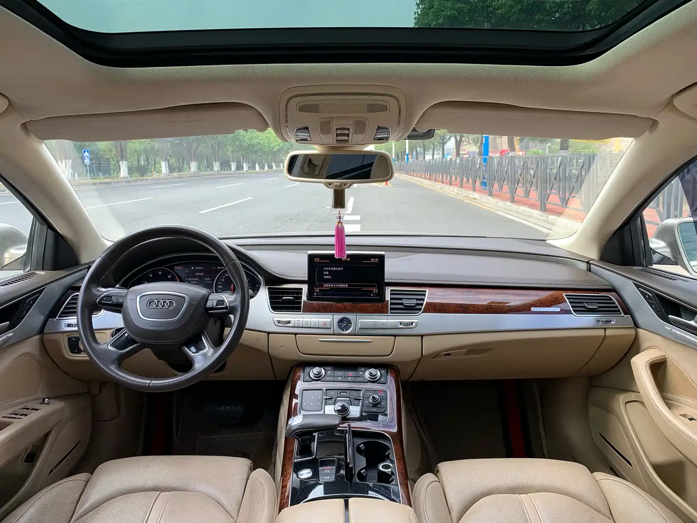 Audi A8 2013 A8L 50 TFSI quattro Luxury фото 36