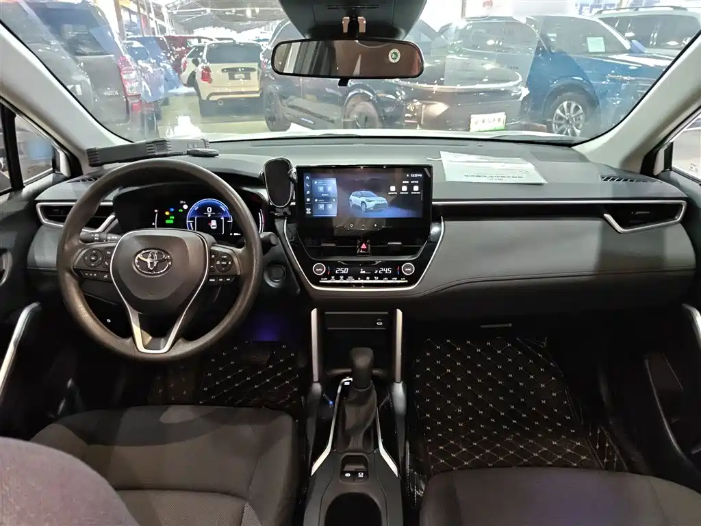 Toyota Frontlander 2024 2.0L Smart Hybrid Dual Engine Leading Edition фото 10
