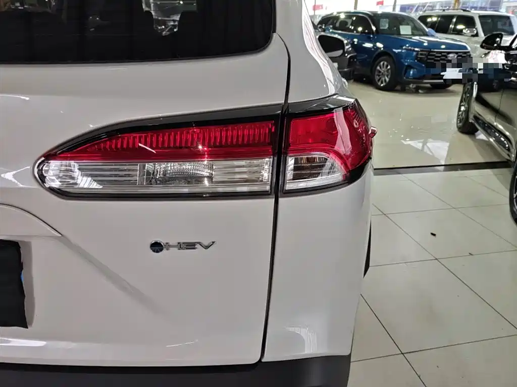 Toyota Frontlander 2024 2.0L Smart Hybrid Dual Engine Leading Edition фото 8