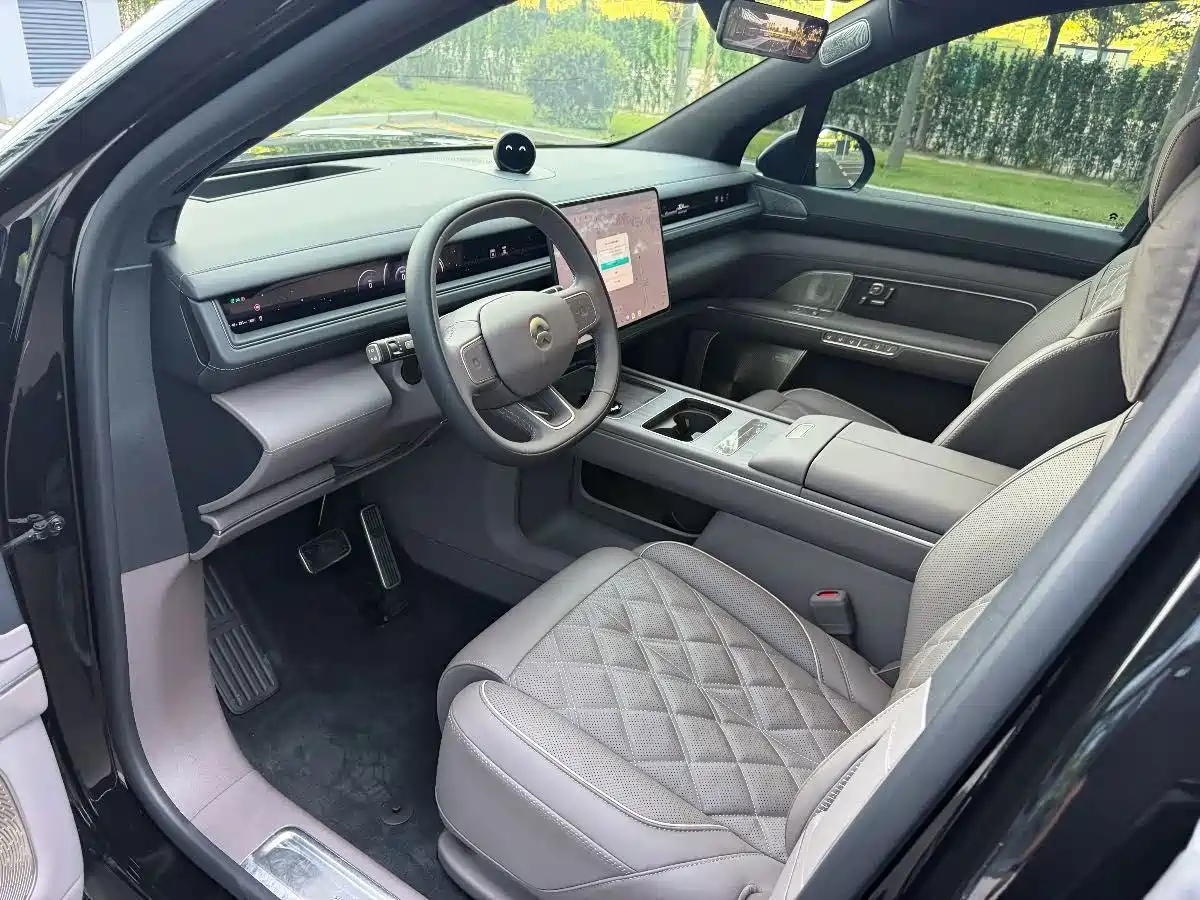 NIO ES8 2025 2025 Base Model