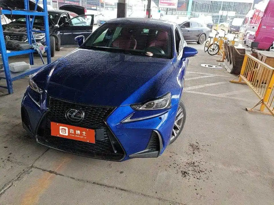 2018 Lexus IS
