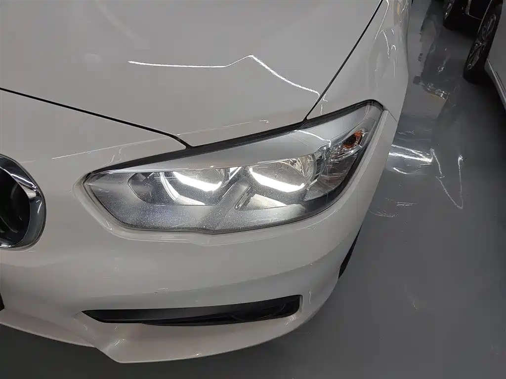 BMW 1 Series (Import) 2018 118i Leading фото 24