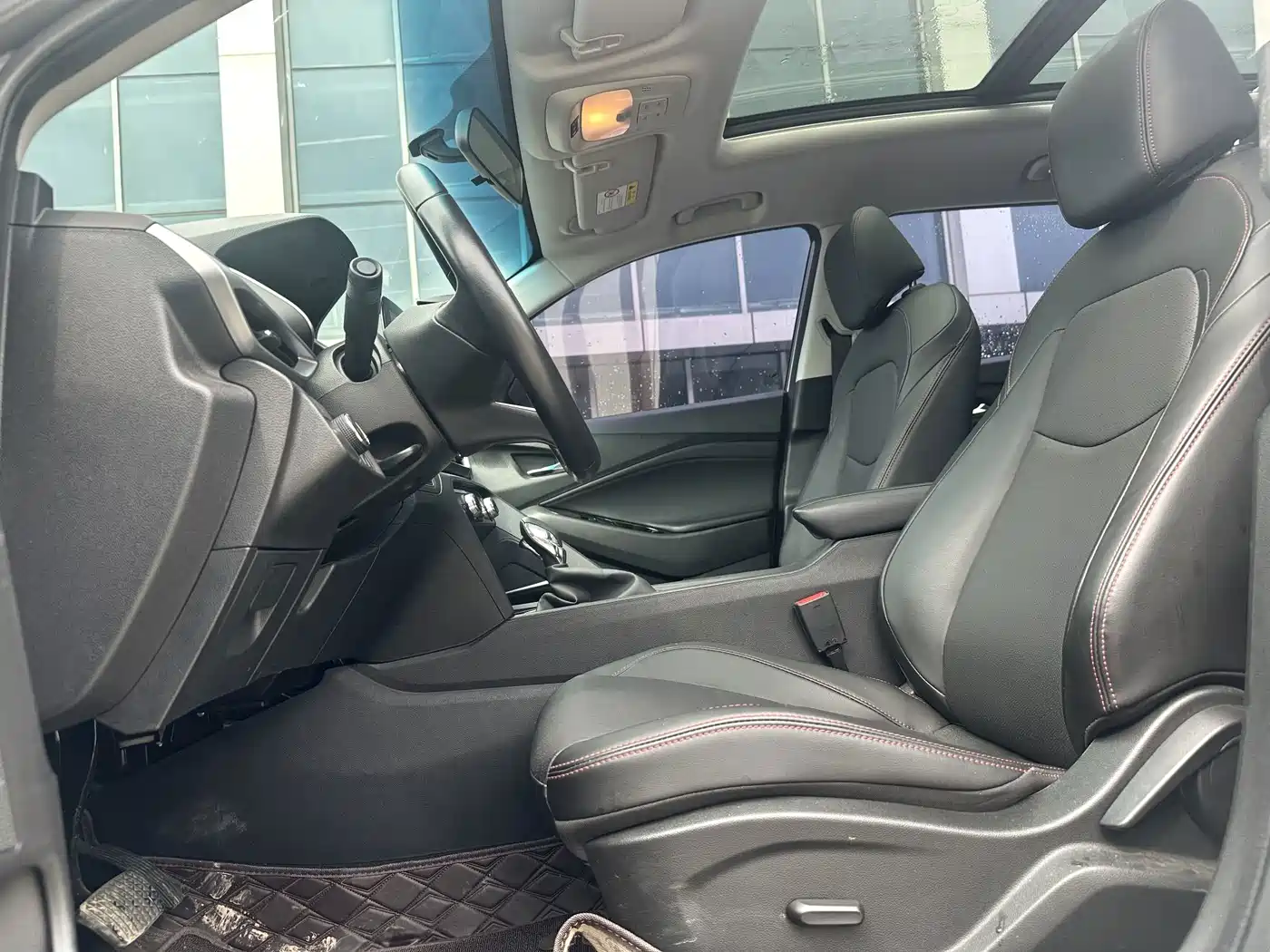 Chevrolet Volando 2023 2020 Mild Hybrid Redline 530T Automatic Premium Edition (5+2 seater)