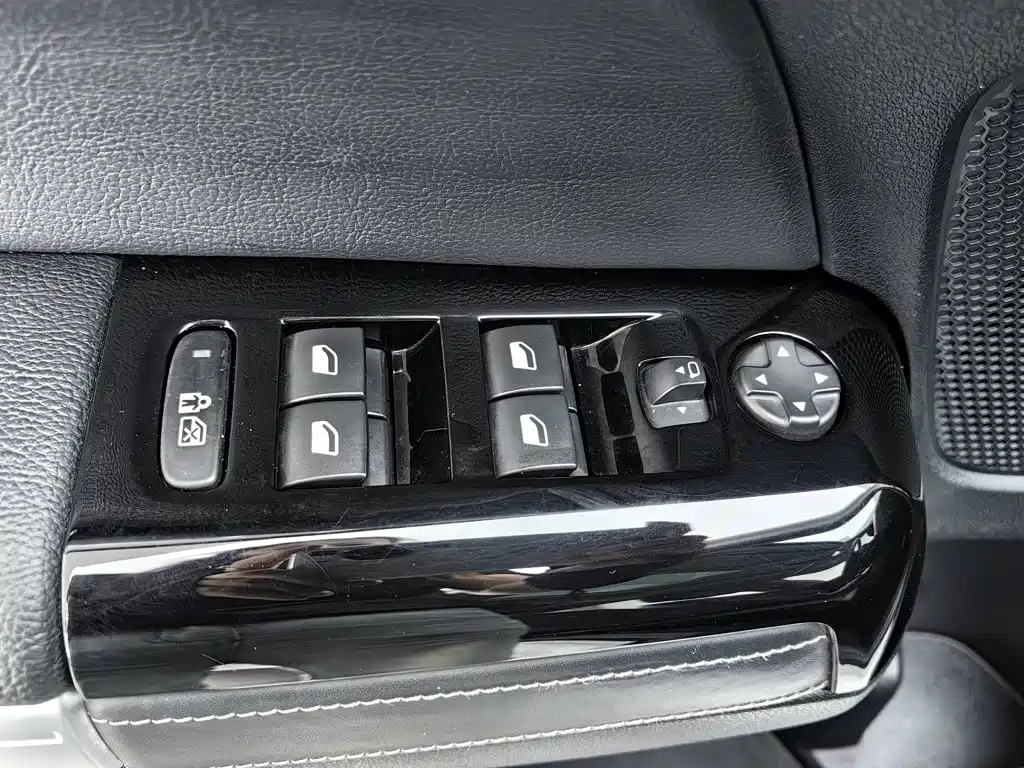 Фото 9 - Citroën C6