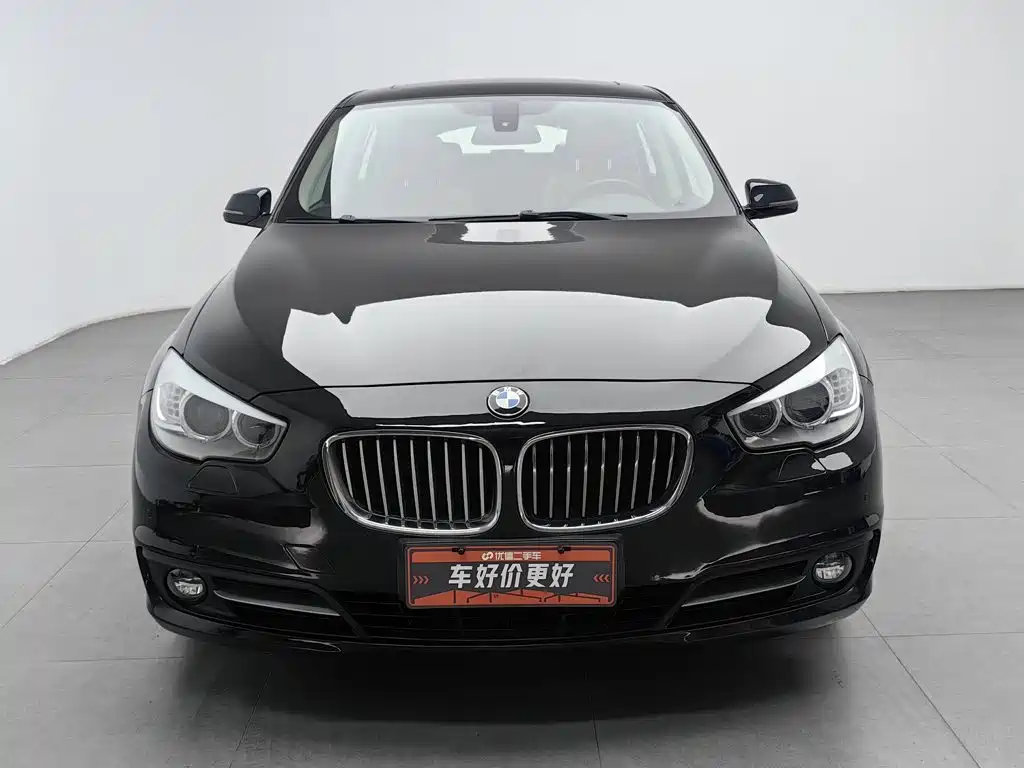Photo 3 - BMW 5 Series GT