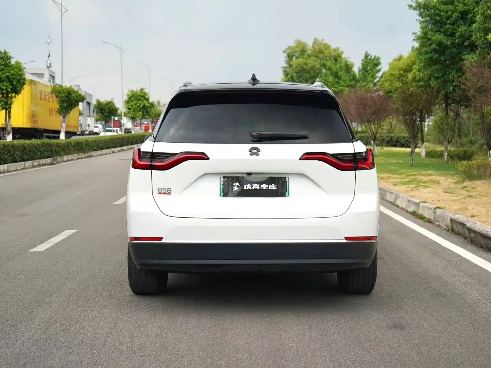 Фото 4 - NIO ES8