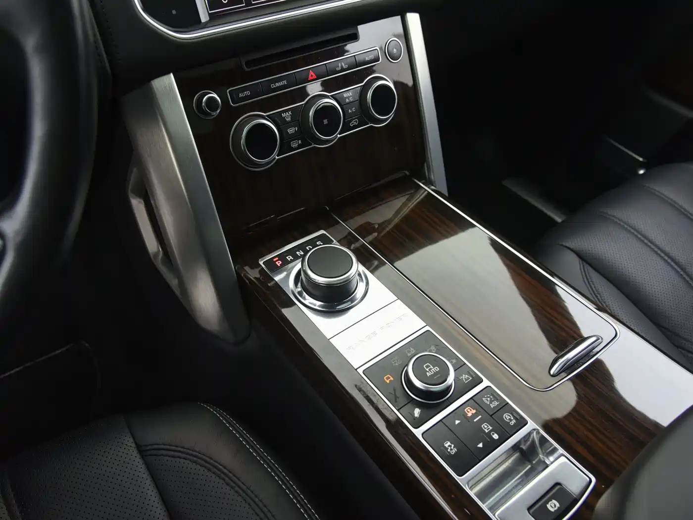 Land Rover Range Rover 2015 5.0 SC V8 AB Prestigious Genesis Extended Edition фото 8