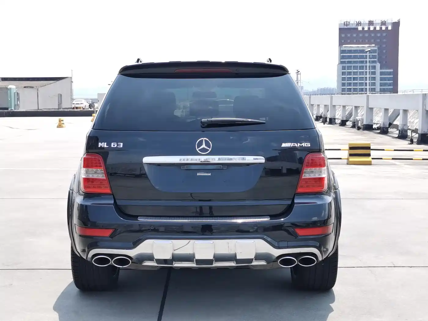 Mercedes-Benz M-Class AMG 2011 AMG ML 63 фото 16