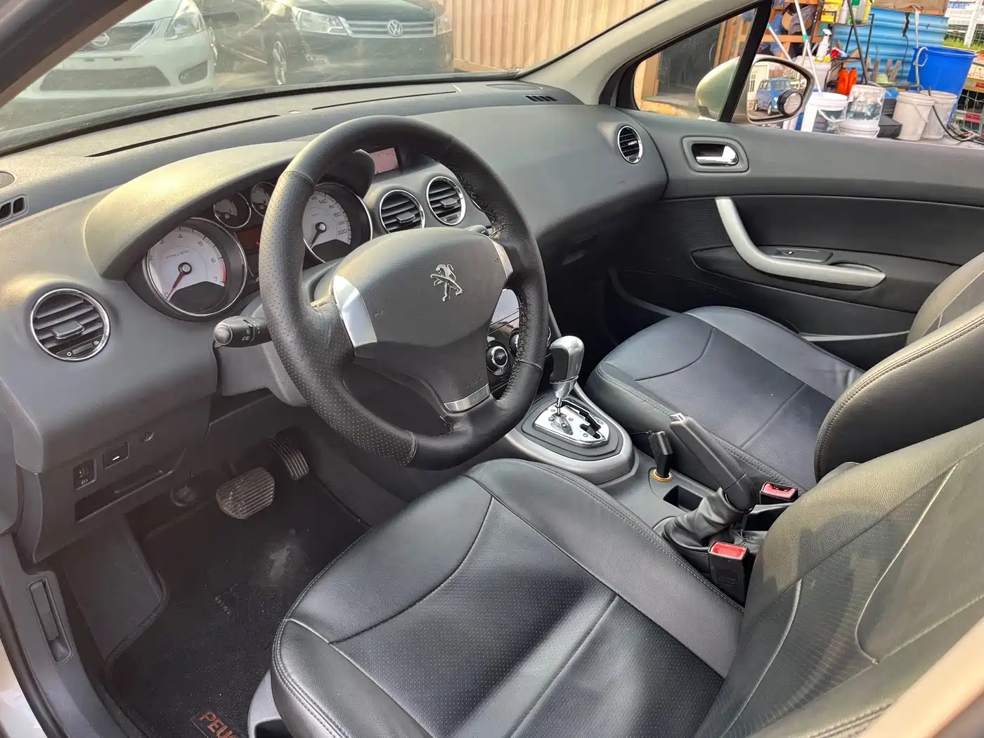 Peugeot 408 2013 1.6L Automatic Comfort Edition фото 8