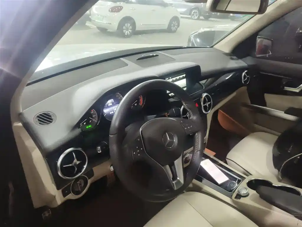 Mercedes-Benz GLK-Class 2013 Facelift GLK 300 4MATIC Luxury фото 6