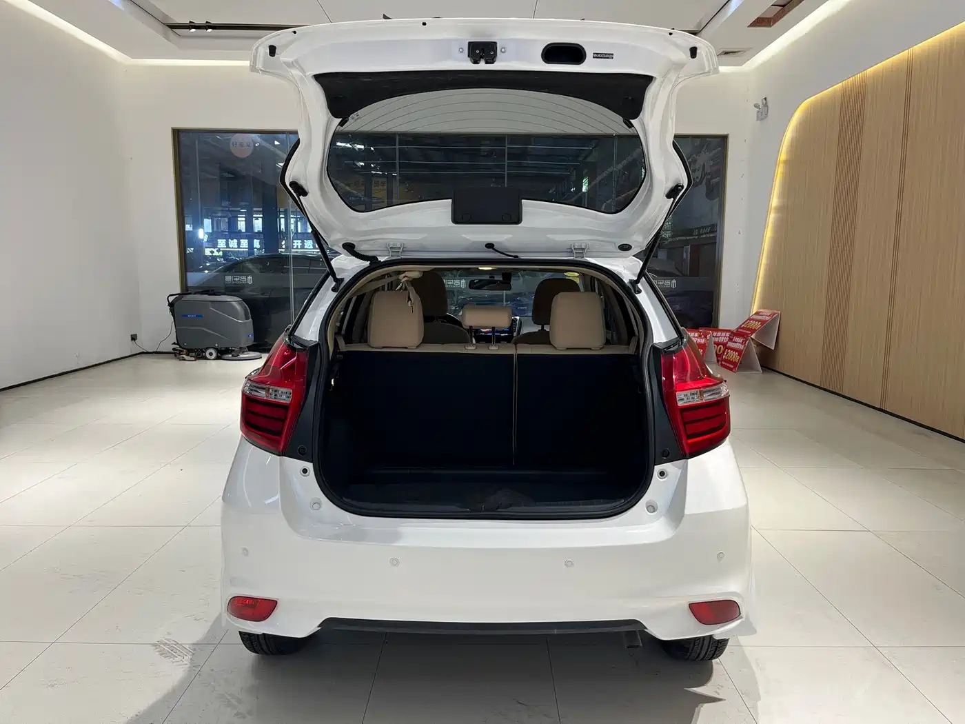 Toyota YARiS L Zhi Xuan 2018 1.5E CVT Champion Limited Edition фото 8