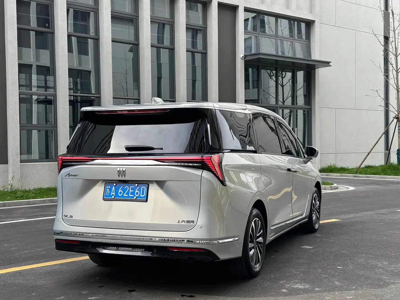 Buick GL8 2026 Luzun Smart Edition фото 19