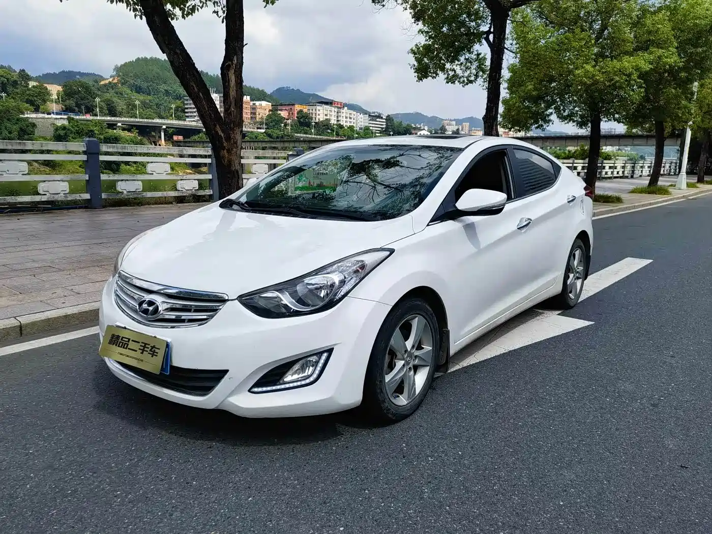 Hyundai Langdong 2012 1.6L Automatic Leading