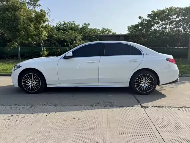 Mercedes-Benz C-Class 2025 C 260 L Sport Edition — фото 4